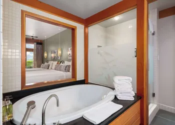 Willows Lodge hotel thumbnail 8