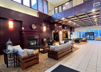 Ramada by Wyndham Tukwila Southcenter hotel thumbnail 3