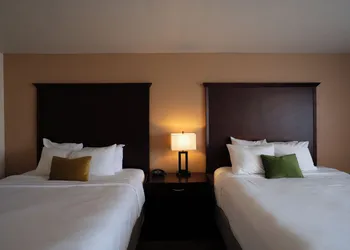 Ramada by Wyndham Tukwila Southcenter hotel thumbnail 6