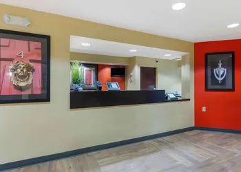 Studio 6 Suites Seattle Kent WA hotel thumbnail 2