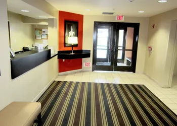 Studio 6 Suites Seattle Kent WA hotel thumbnail 6