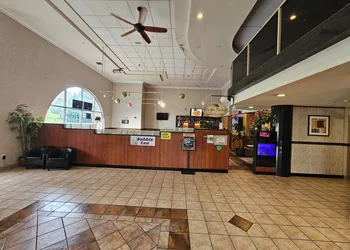 Ramada by Wyndham SeaTac Airport hotel thumbnail 3