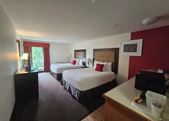 Ramada by Wyndham SeaTac Airport hotel thumbnail 5
