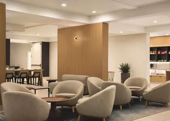 Radisson Hotel Seattle Airport hotel thumbnail 3
