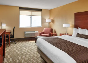 Best Western Plus Milwaukee Airport Hotel & Conference Ctr hotel thumbnail 4