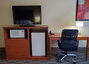 Best Western Plus Milwaukee Airport Hotel & Conference Ctr hotel thumbnail 7
