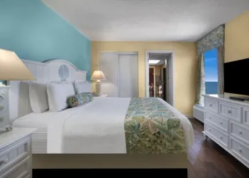 Monterey Bay Suites hotel thumbnail 6