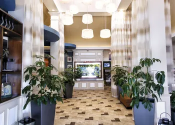 Hilton Garden Inn New York / Staten Island hotel thumbnail 2