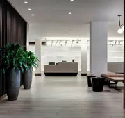 New York LaGuardia Airport Marriott hotel detail image 4