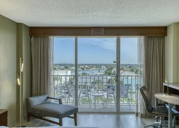 DoubleTree Beach Resort by Hilton Tampa Bay - North Redingto hotel thumbnail 5
