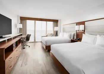 DoubleTree Beach Resort by Hilton Tampa Bay - North Redingto hotel thumbnail 8