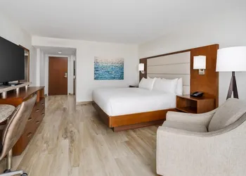 DoubleTree Beach Resort by Hilton Tampa Bay - North Redingto hotel thumbnail 7