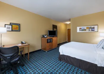 Fairfield Inn & Suites by Marriott St Petersburg Clearwater hotel thumbnail 3