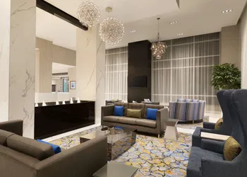 Embassy Suites by Hilton Toronto Airport hotel thumbnail 2