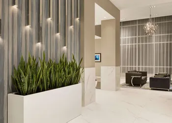 Embassy Suites by Hilton Toronto Airport hotel thumbnail 3