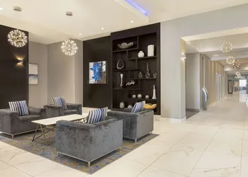 Embassy Suites by Hilton Toronto Airport hotel thumbnail 4
