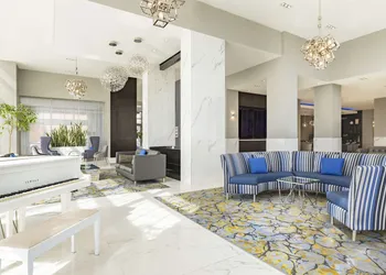 Embassy Suites by Hilton Toronto Airport hotel thumbnail 6