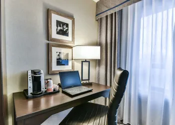 Comfort Hotel Airport North hotel thumbnail 5