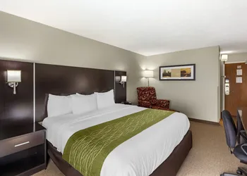 Comfort Inn Airport West hotel thumbnail 4