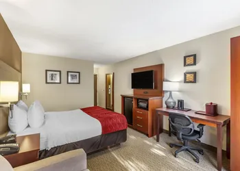Comfort Inn Airport West hotel thumbnail 7