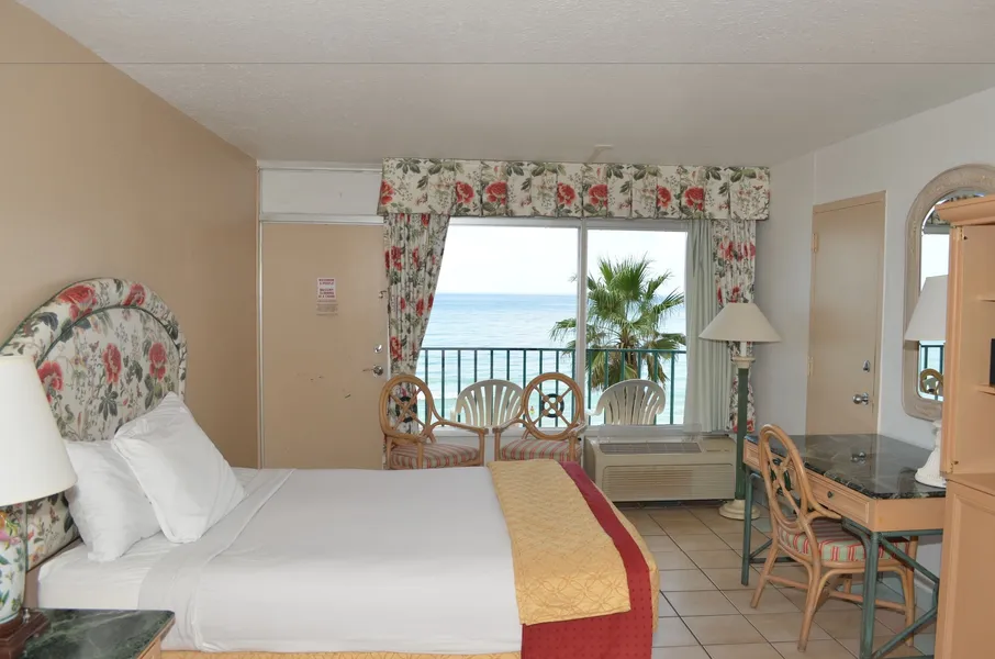 Days Inn by Wyndham Panama City Beach/Beachfront Resort hotel detail image 6