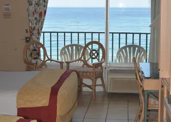 Days Inn by Wyndham Panama City Beach/Beachfront Resort hotel thumbnail 7