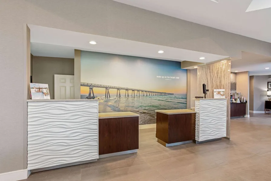 La Quinta Inn & Suites by Wyndham Panama City hotel detail image 2