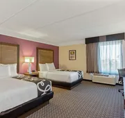 La Quinta Inn & Suites by Wyndham Panama City hotel detail image 3
