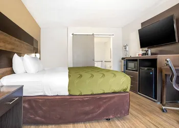Quality Inn Panama City North hotel thumbnail 8