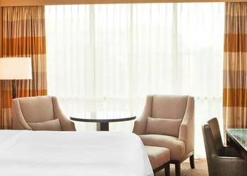 Courtland Grand Hotel, Trademark Collection by Wyndham hotel thumbnail 4