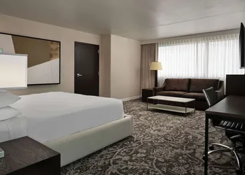 Hilton Atlanta Airport hotel thumbnail 8