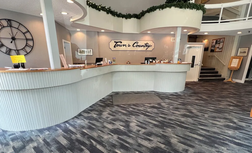 Town and Country Inn & Resort hotel detail image 2