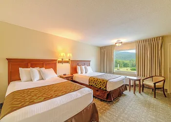 Town and Country Inn & Resort hotel thumbnail 5