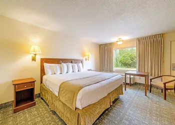 Town and Country Inn & Resort hotel thumbnail 8