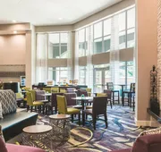La Quinta Inn & Suites by Wyndham Atlanta Perimeter Medical hotel detail image 5