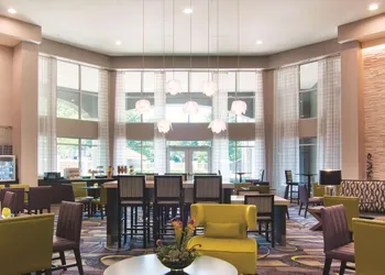 La Quinta Inn & Suites by Wyndham Atlanta Perimeter Medical hotel thumbnail 2