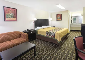 Super 8 by Wyndham Decatur/Lithonia/Atl Area hotel thumbnail 8