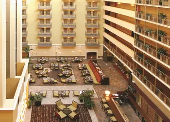 Doubletree Suites by Hilton at The Battery Atlanta hotel thumbnail 8