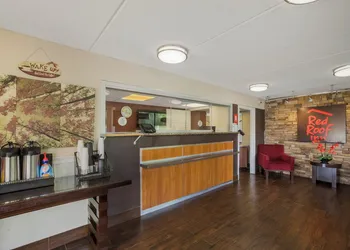 Red Roof Inn Atlanta South - Morrow hotel thumbnail 4