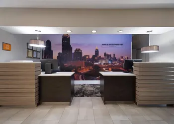 La Quinta Inn & Suites by Wyndham Atlanta Stockbridge hotel thumbnail 4