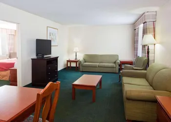 Country Inn & Suites by Radisson, Hiram, GA hotel thumbnail 5
