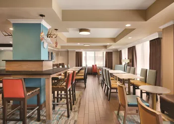 Hampton Inn Atlanta Buckhead hotel thumbnail 3