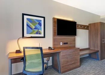 Holiday Inn Express & Suites Atlanta - Tucker Northlake by IHG hotel thumbnail 3