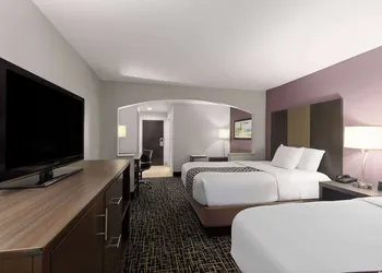 La Quinta Inn & Suites by Wyndham Snellville-Stone Mountain hotel thumbnail 7