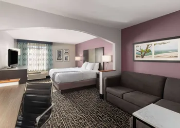 La Quinta Inn & Suites by Wyndham Snellville-Stone Mountain hotel thumbnail 8