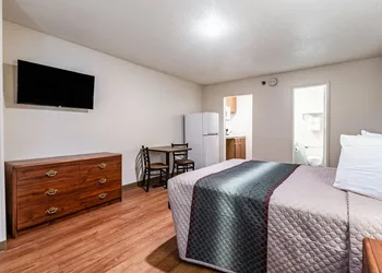 HomeTowne Studios by Red Roof Atlanta - Norcross Downtown hotel thumbnail 5