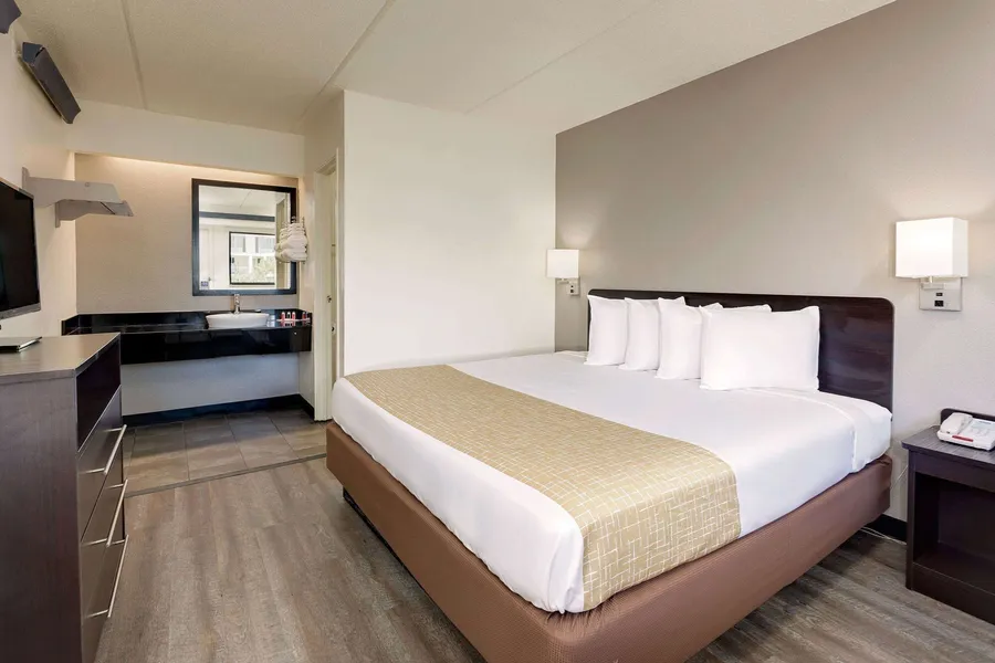 Travelodge by Wyndham College Park hotel detail image 6