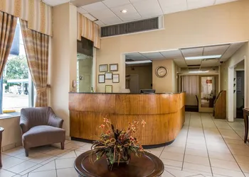 Econo Lodge Atlanta College Park hotel thumbnail 4
