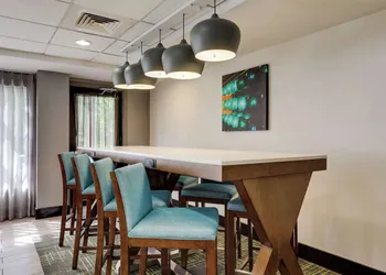 Hampton Inn Cumming hotel thumbnail 3