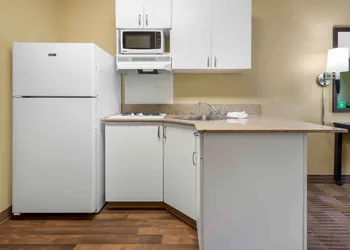 Extended Stay America Suites Secaucus Meadowlands hotel thumbnail 6